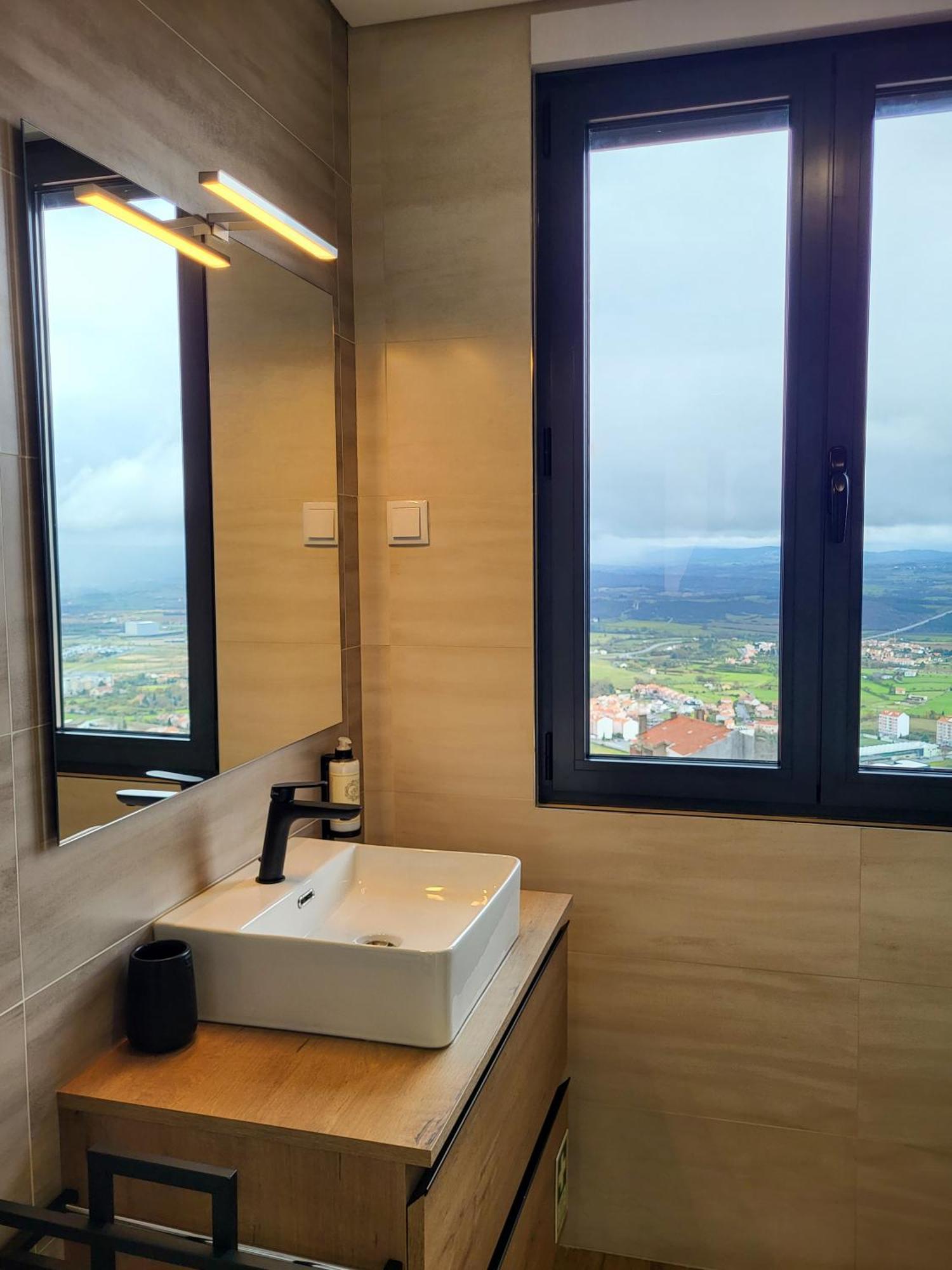 Apartamentos Do Mercado Covilha Bilik gambar